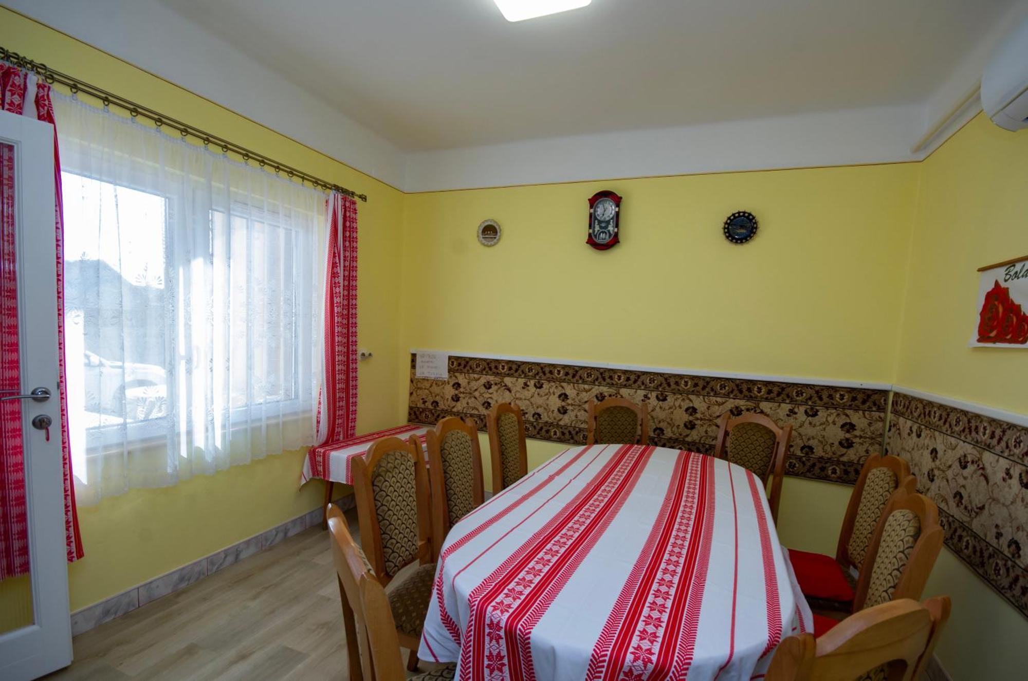 Amalia Apartman Gyula Luaran gambar