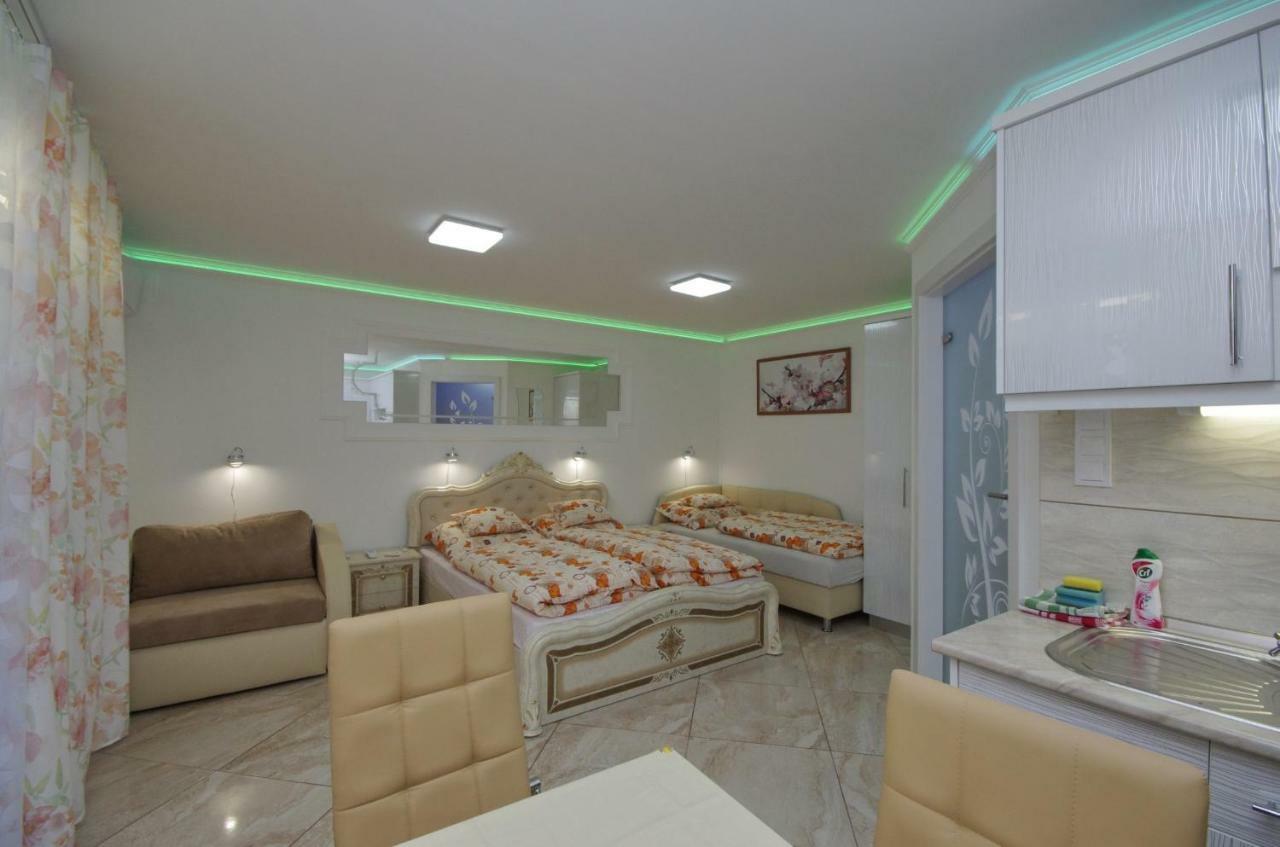 Amalia Apartman Gyula Luaran gambar