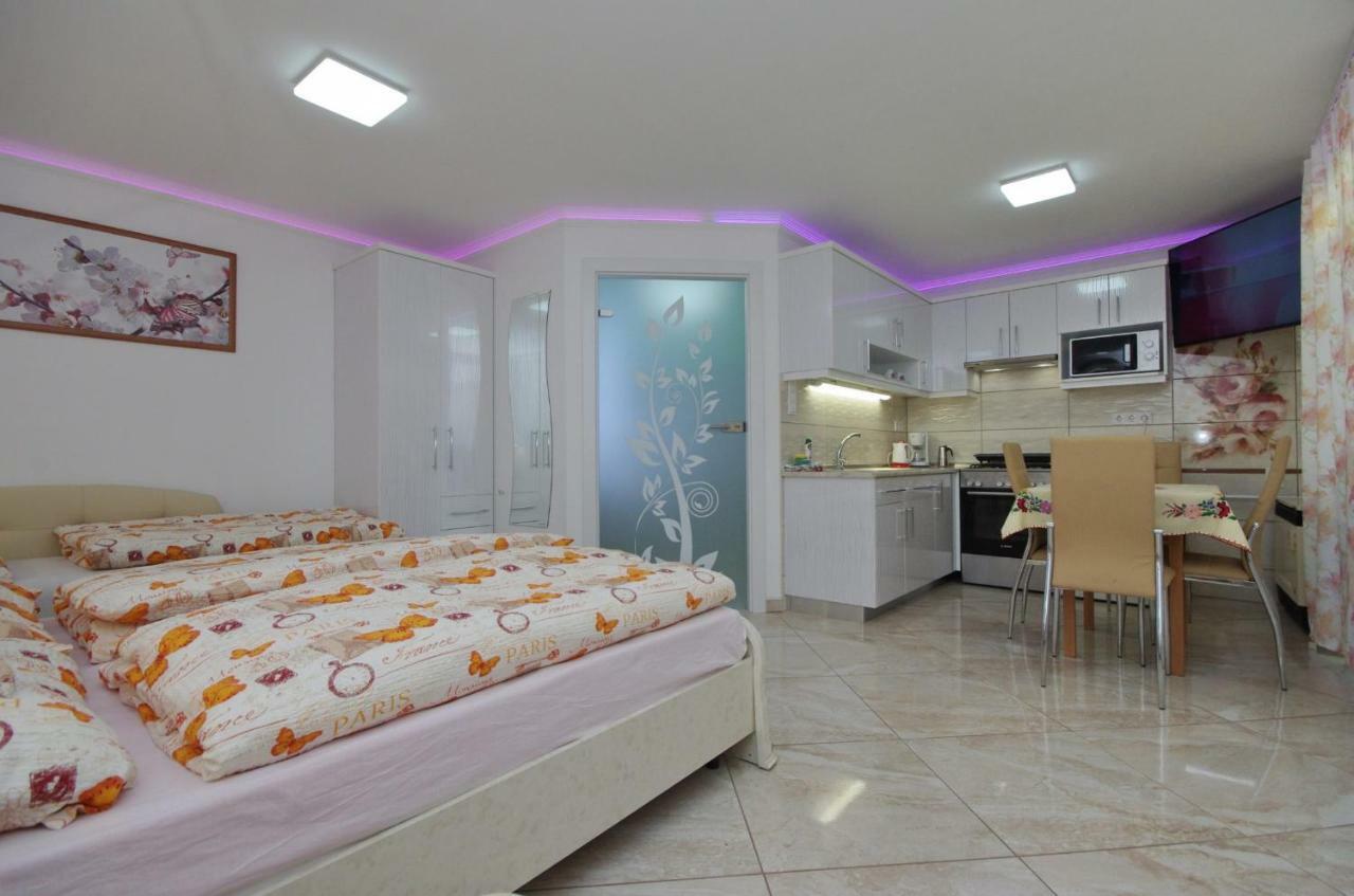 Amalia Apartman Gyula Luaran gambar